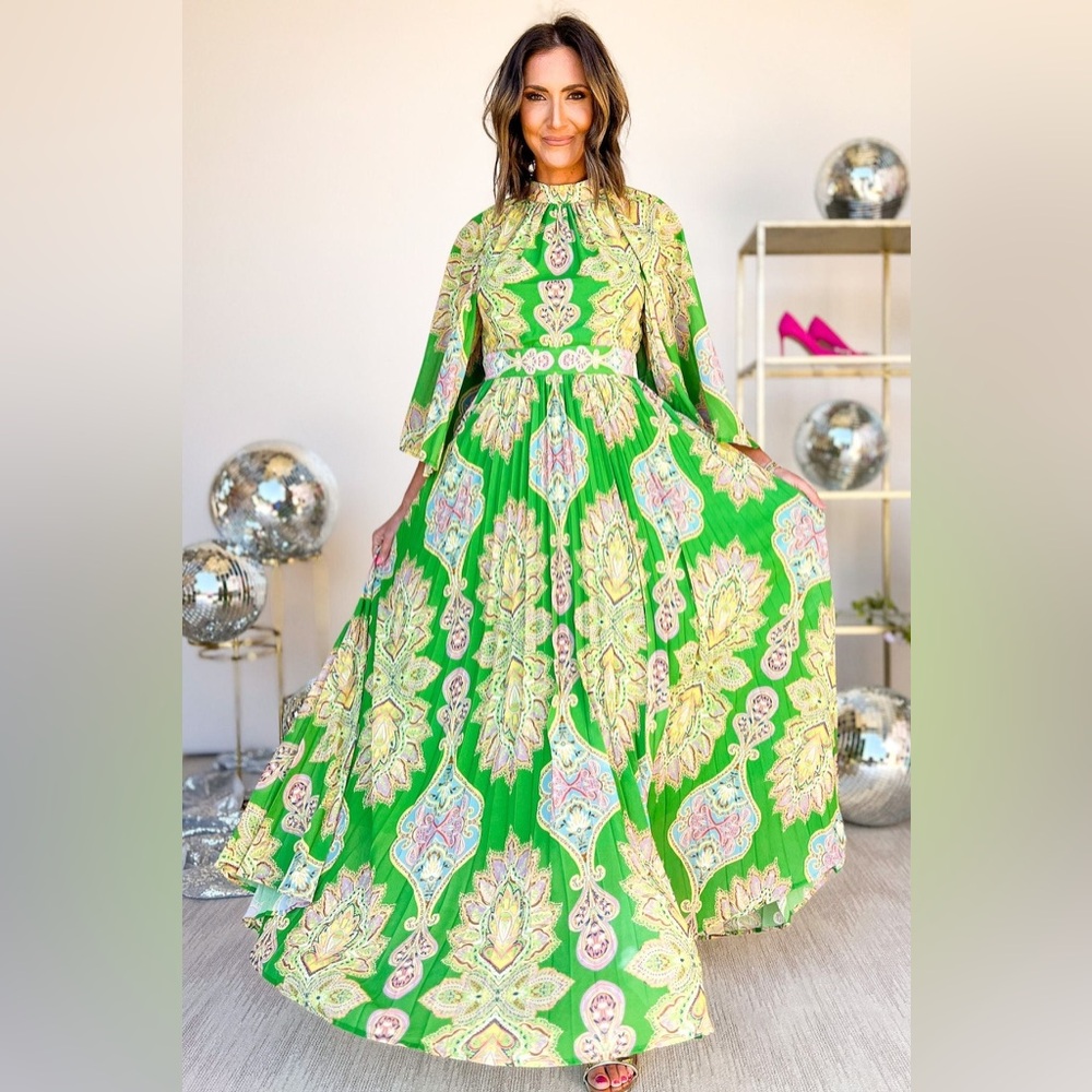 Green Print Open Back Maxi Dress
